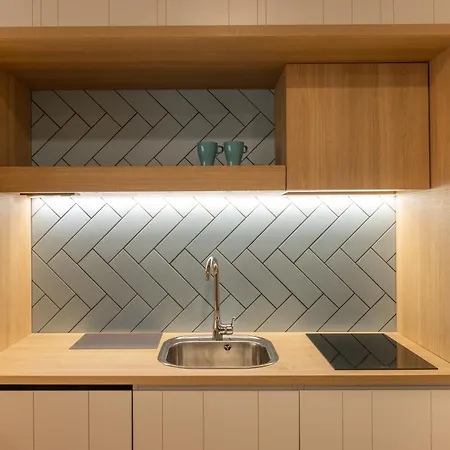 아파트 E16 - Estudio 라오로타바